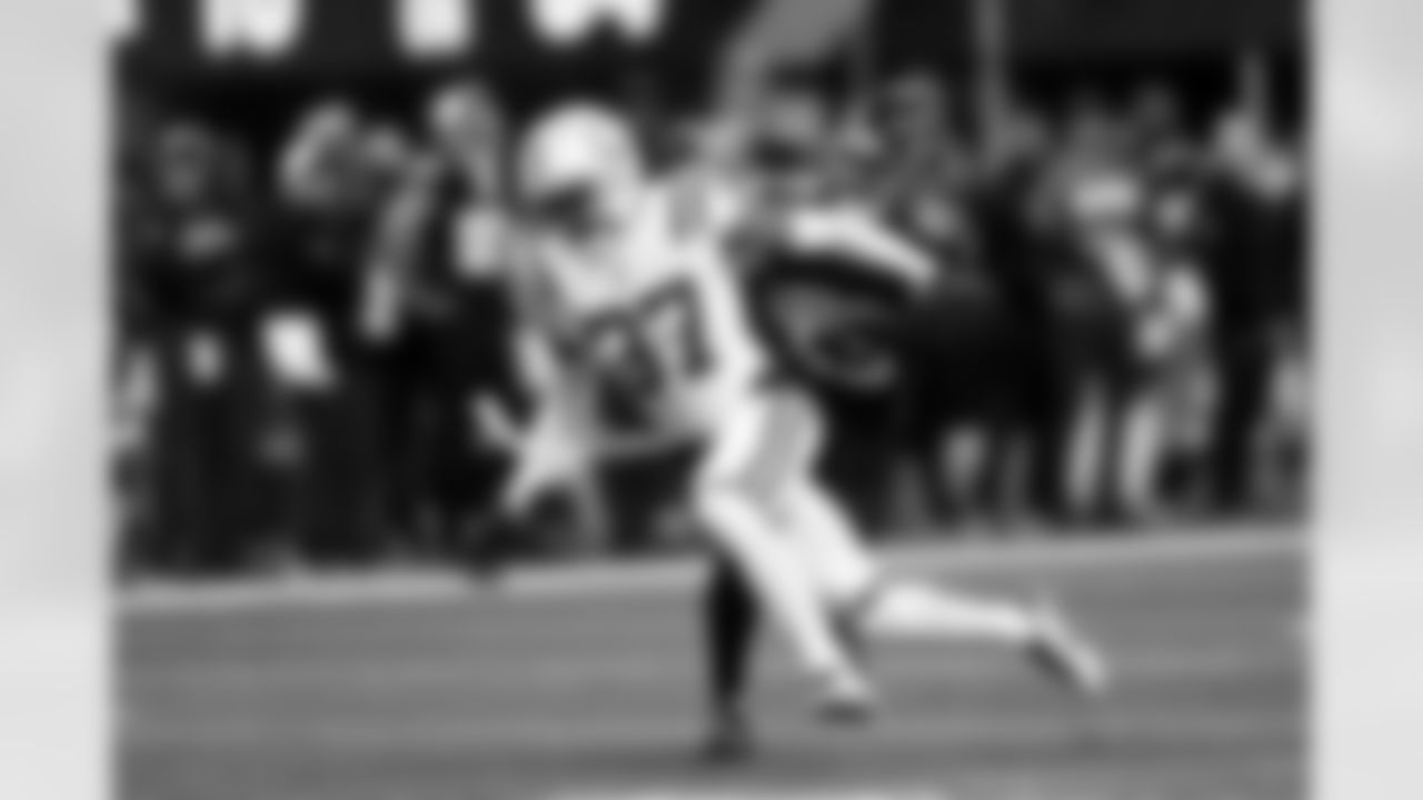 37 CB Ameer Speed