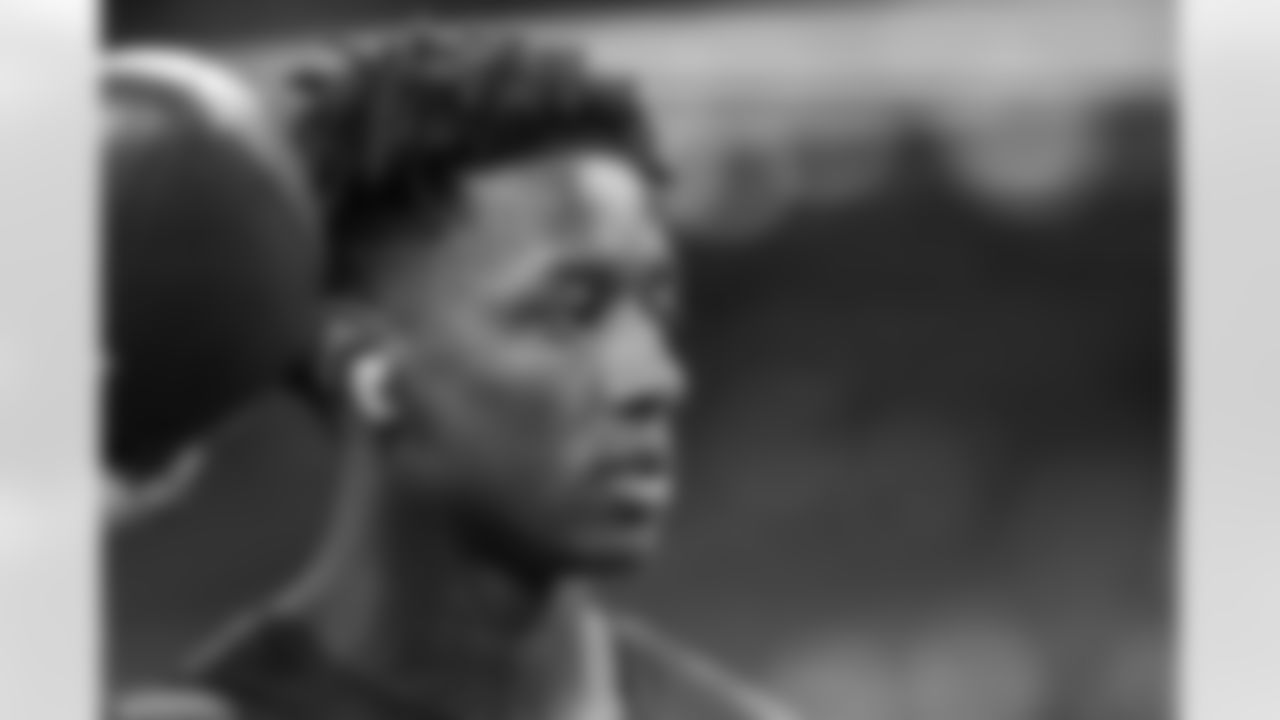 2025_1130_HOU_Pregame_0019