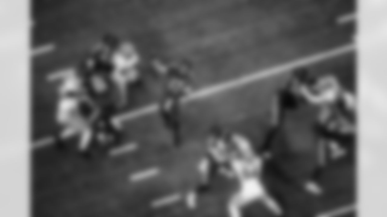 QB Philip Rivers #17