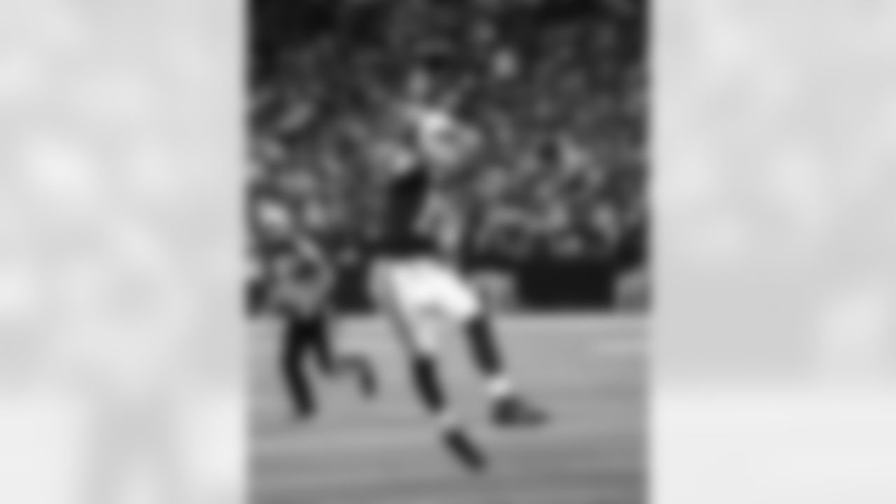 QB Daniel Jones #17