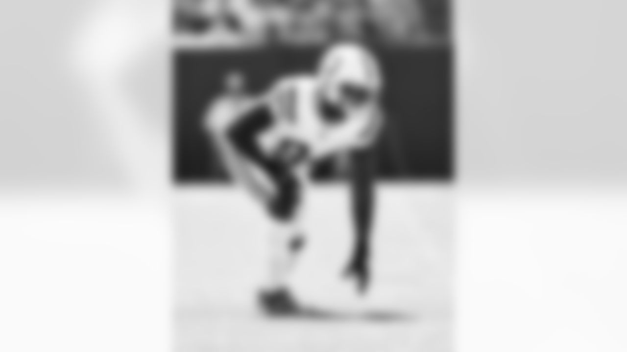 94 DE Tyquan Lewis