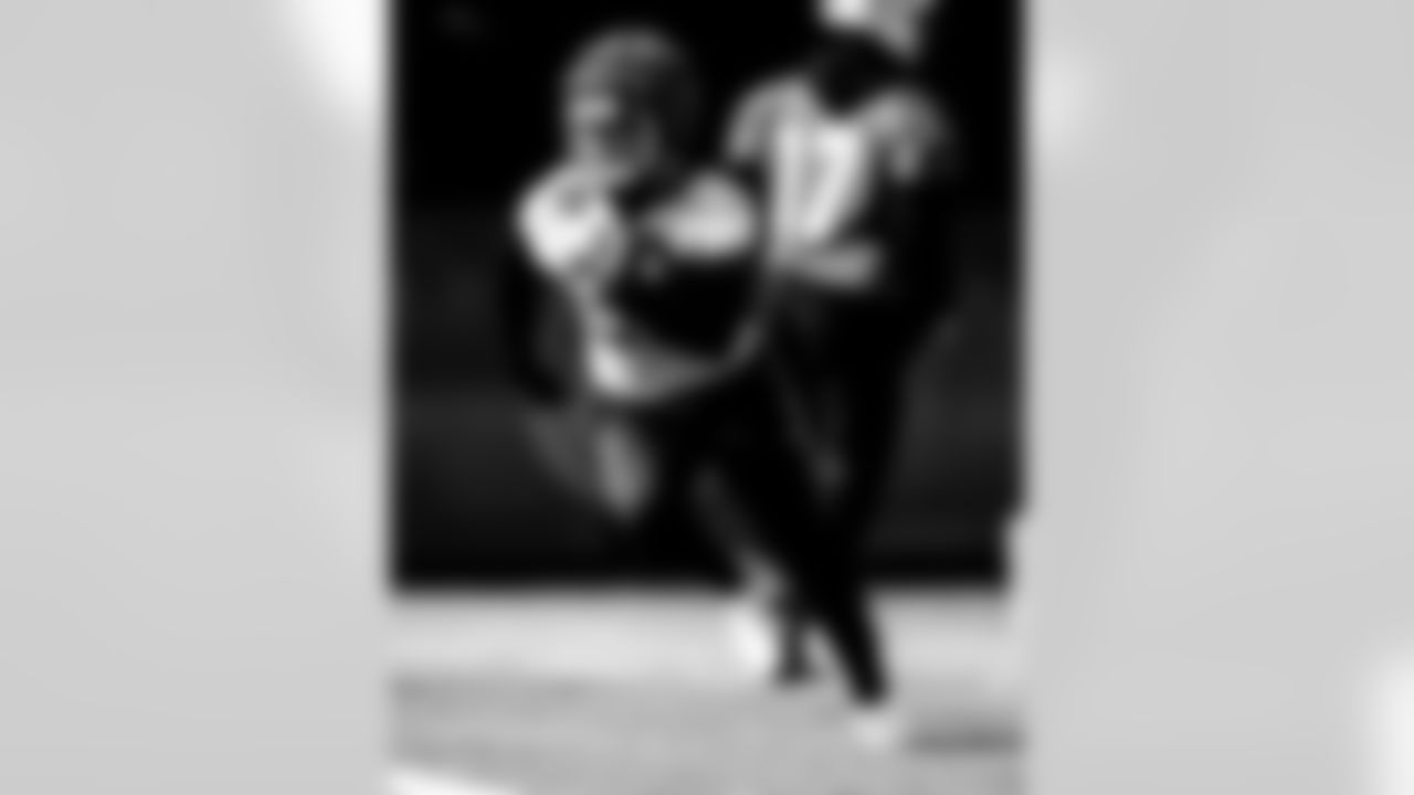 RB Jonathan Taylor #28