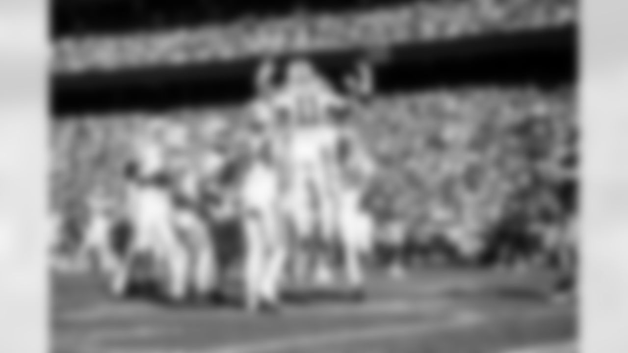 TE Tyler Warren #84 and WR Michael Pittman Jr. #11