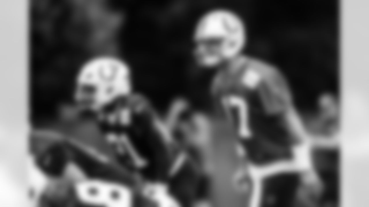 QB Daniel Jones #17
