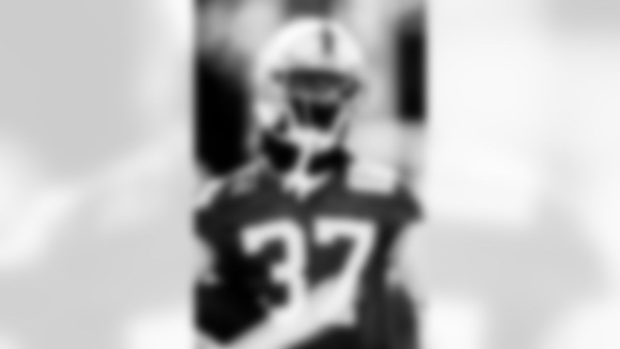 RB Ulysses Bentley IV #37