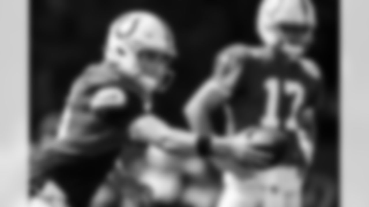 QB Riley Leonard #15
