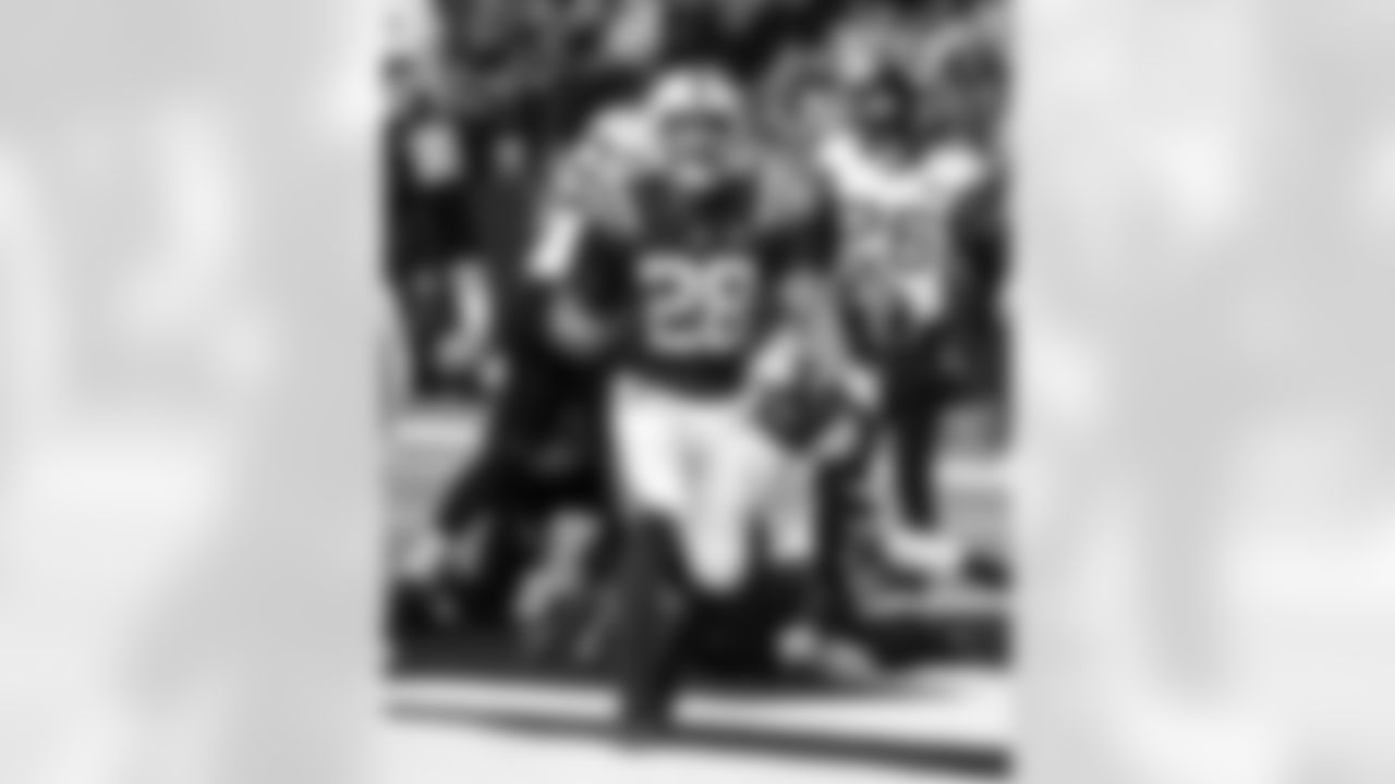 RB Jonathan Taylor #28