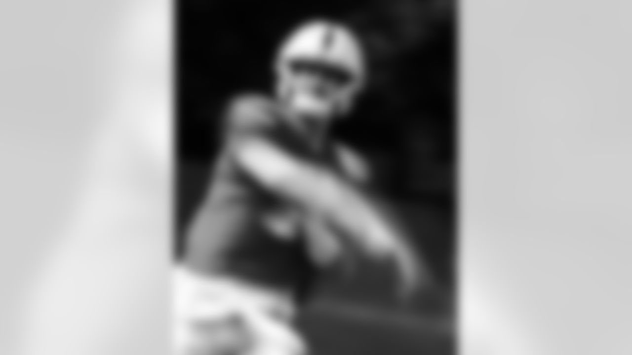 QB Daniel Jones #17