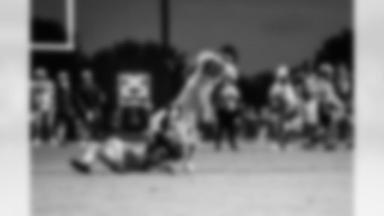 LB Jacob Philips #54 and TE Sean McKeon #49