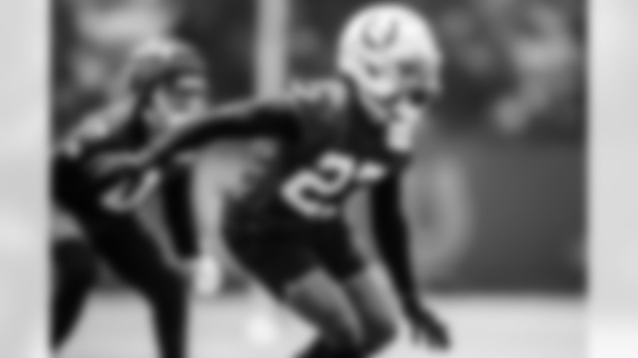 CB Kenny Moore II #23