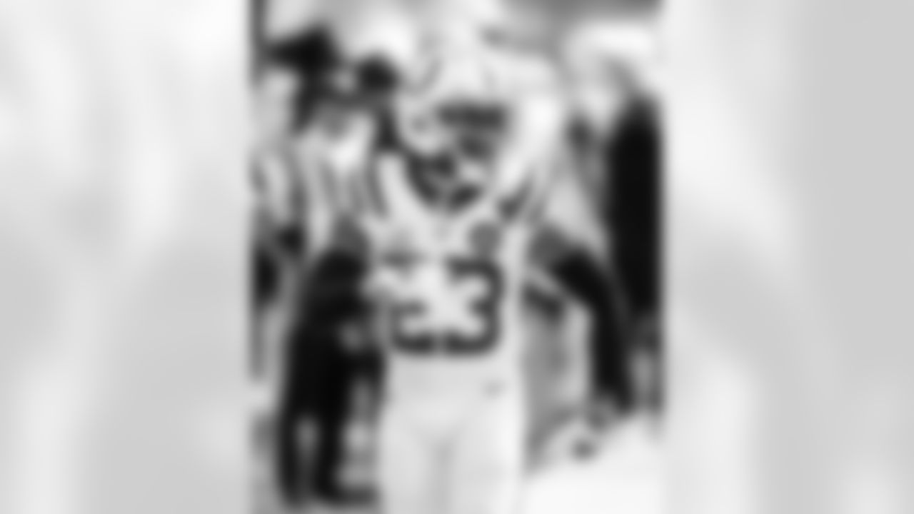 CB Kenny Moore II #23
