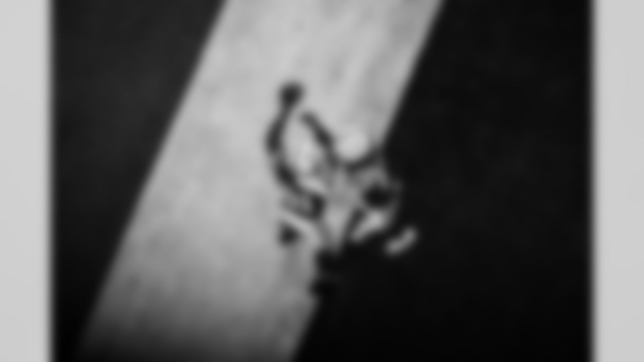 TE Mo Alie-Cox #81 and TE Will Mallory #86