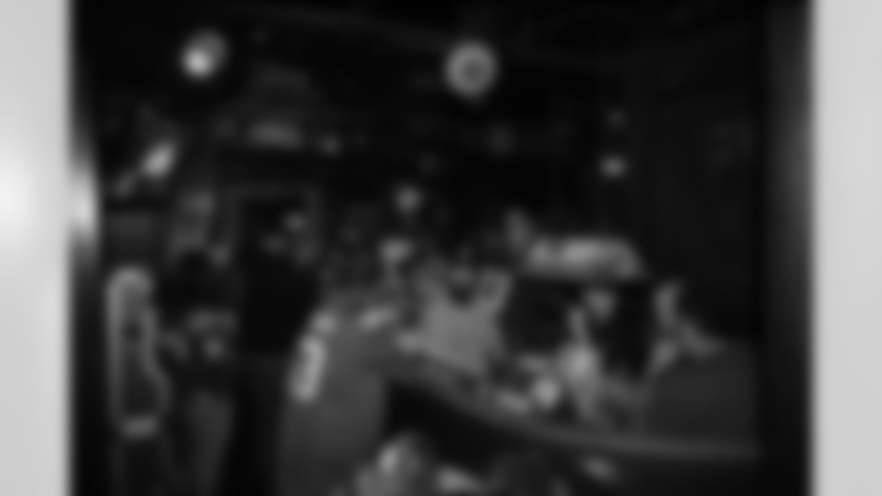 2023_1110_Germany_Pub_Party_0058