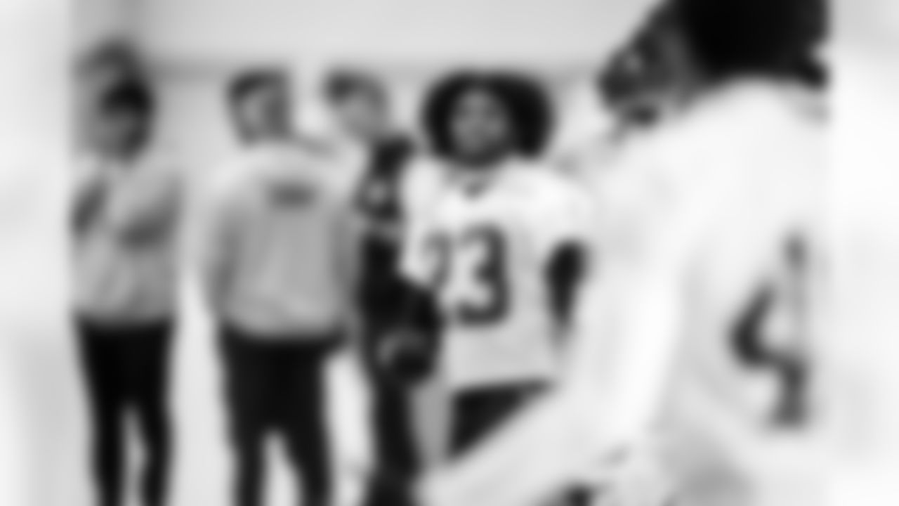 CB Kenny Moore II #23