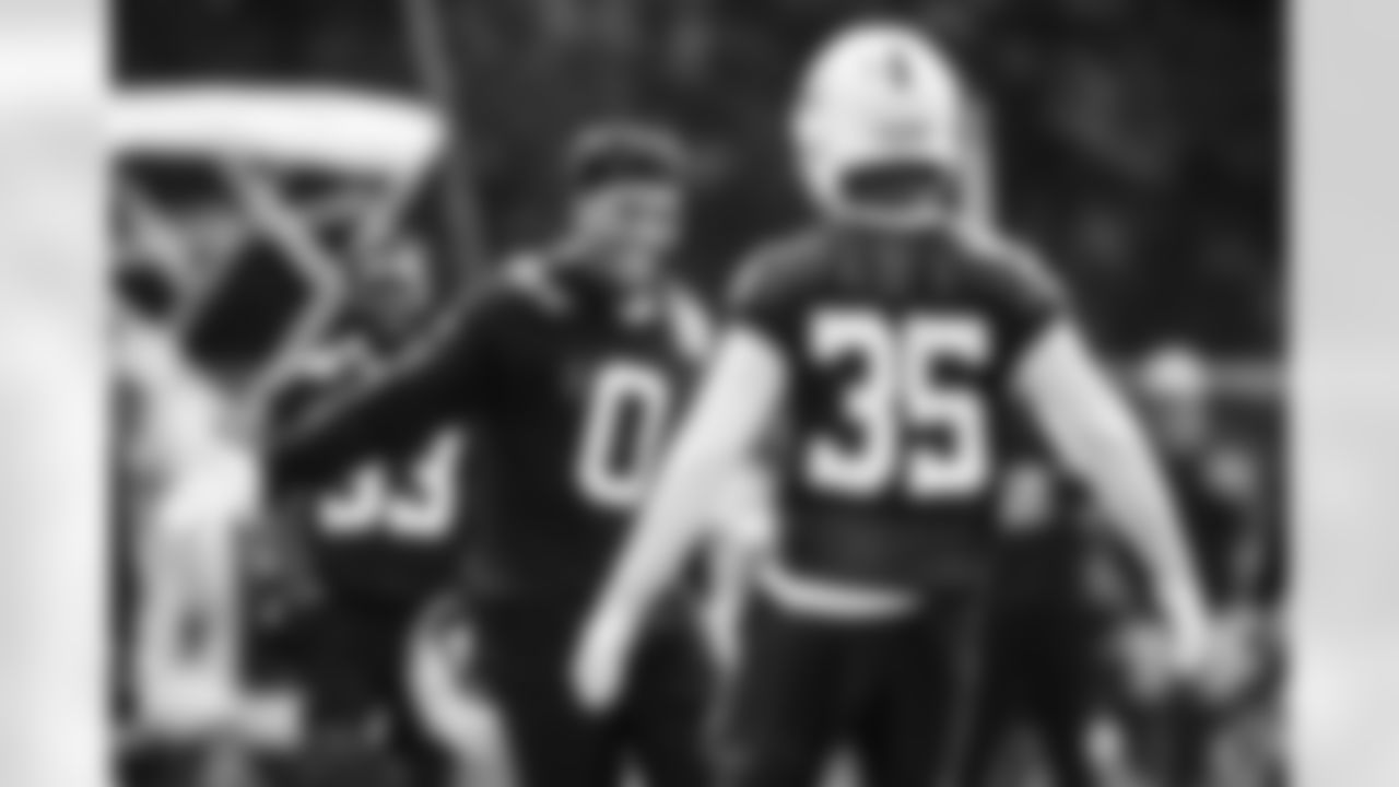 S Camryn Bynum #0 and CB Johnathan Edwards #35