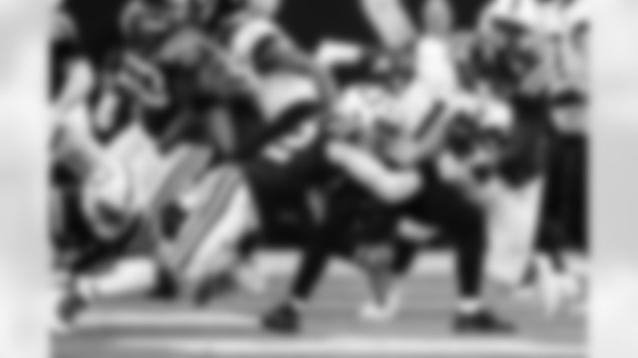 DE Samson Ebukam #52