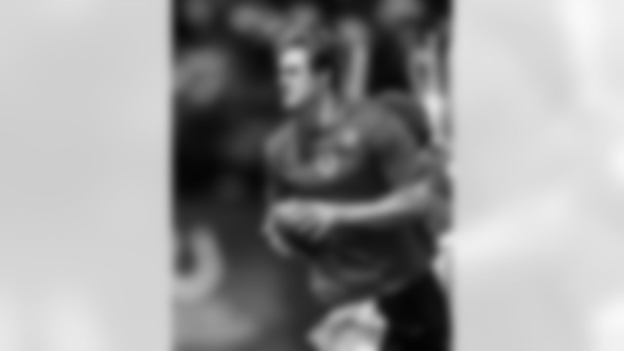 QB Daniel Jones #17