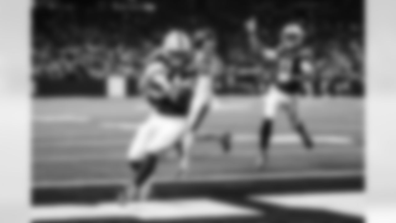 TE Tyler Warren #84 and WR Michael Pittman Jr. #11