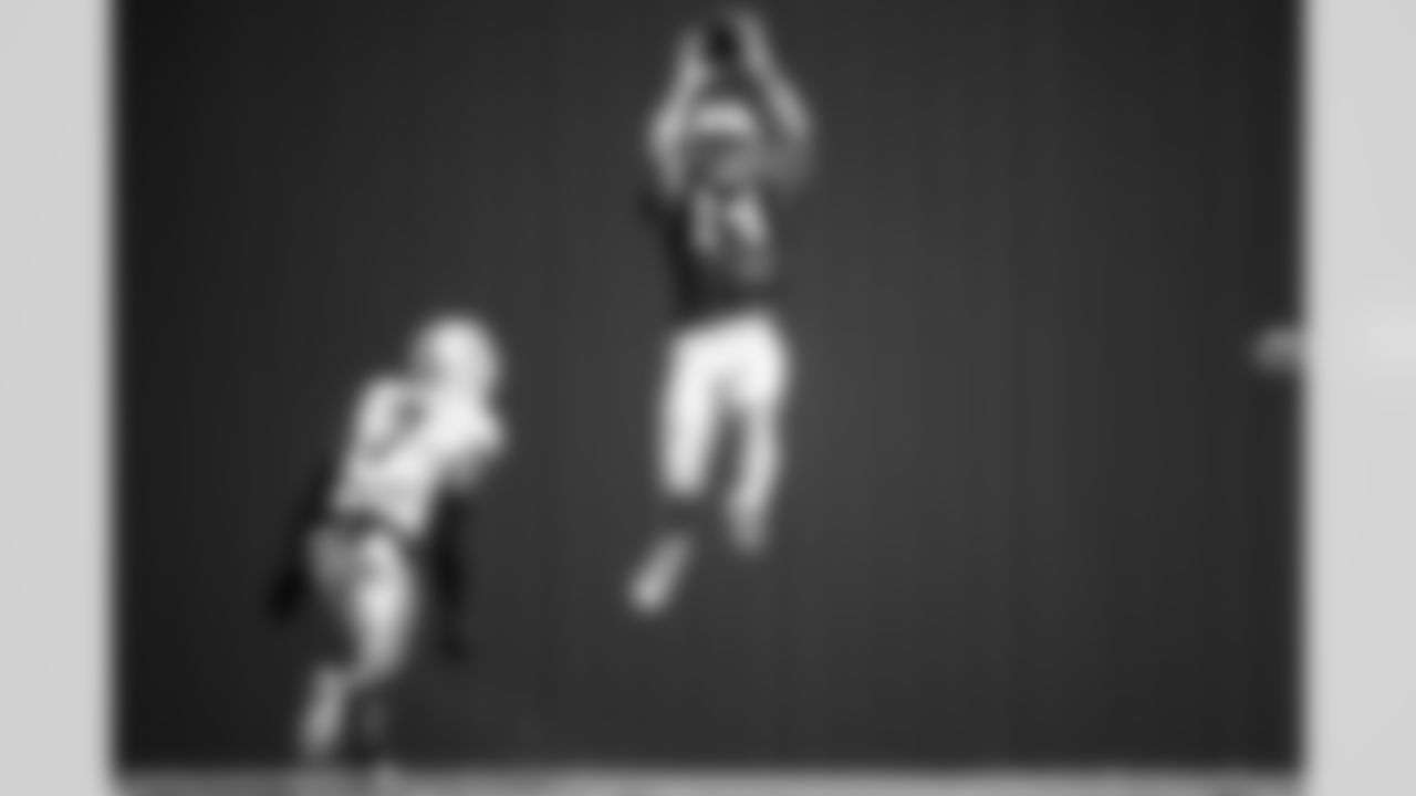 CB Charvarius Ward #7 and WR Alec Pierce #14