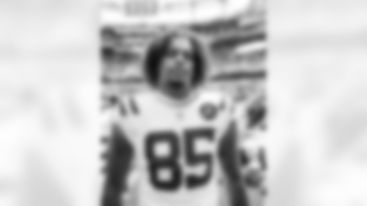TE Drew Ogletree #85