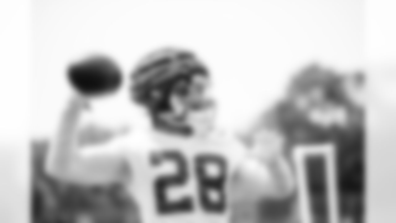 RB Jonathan Taylor #28