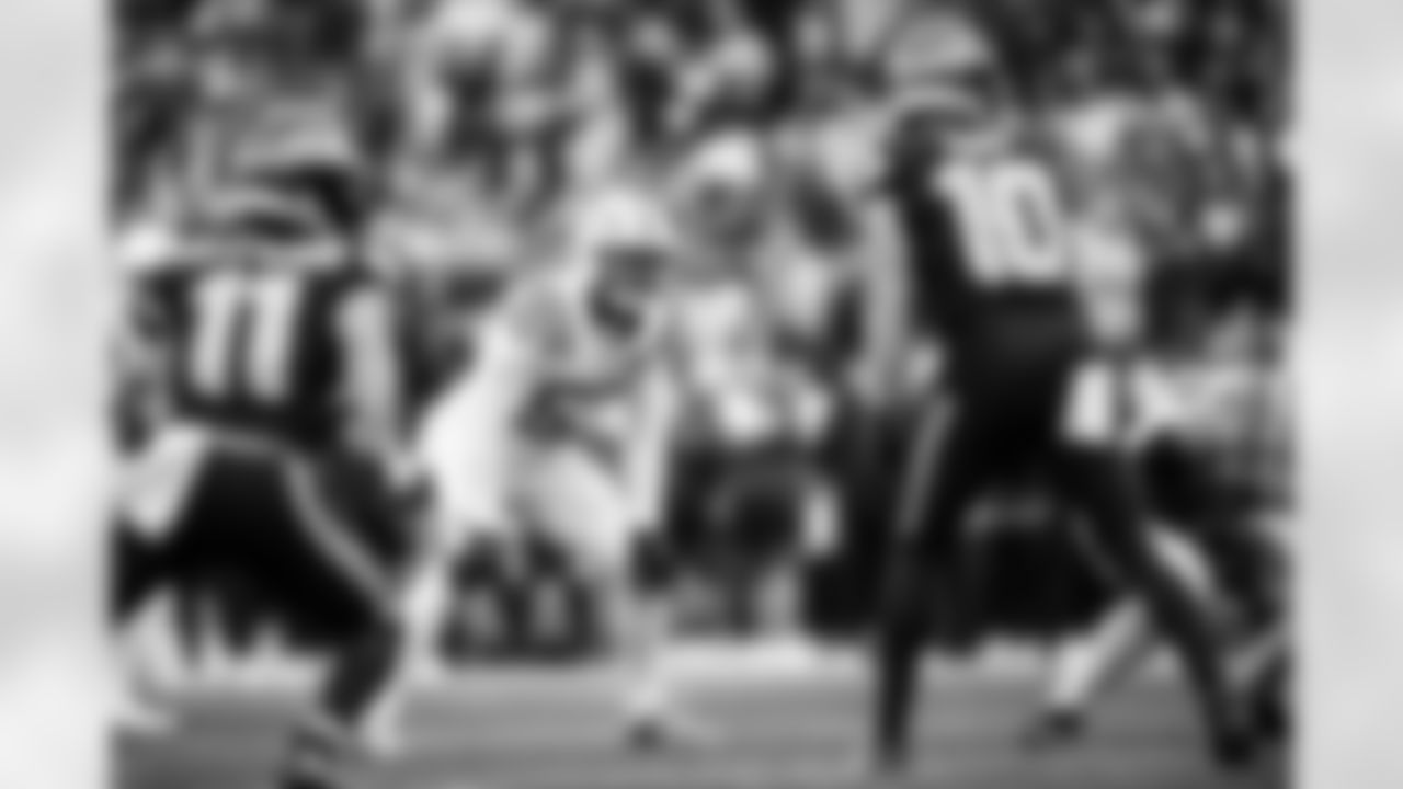 LB Germaine Pratt #53