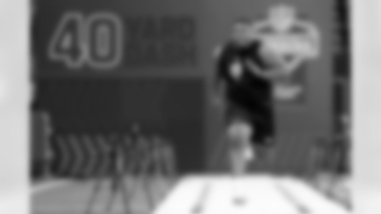 Alabama defensive lineman Tim Keenan III (18) runs the 40-yard dash during the 2026 NFL Scouting Combine on Thursday, February 26, 2026 in Indianapolis, Indiana. (Lauren Leigh Bacho/NFL)