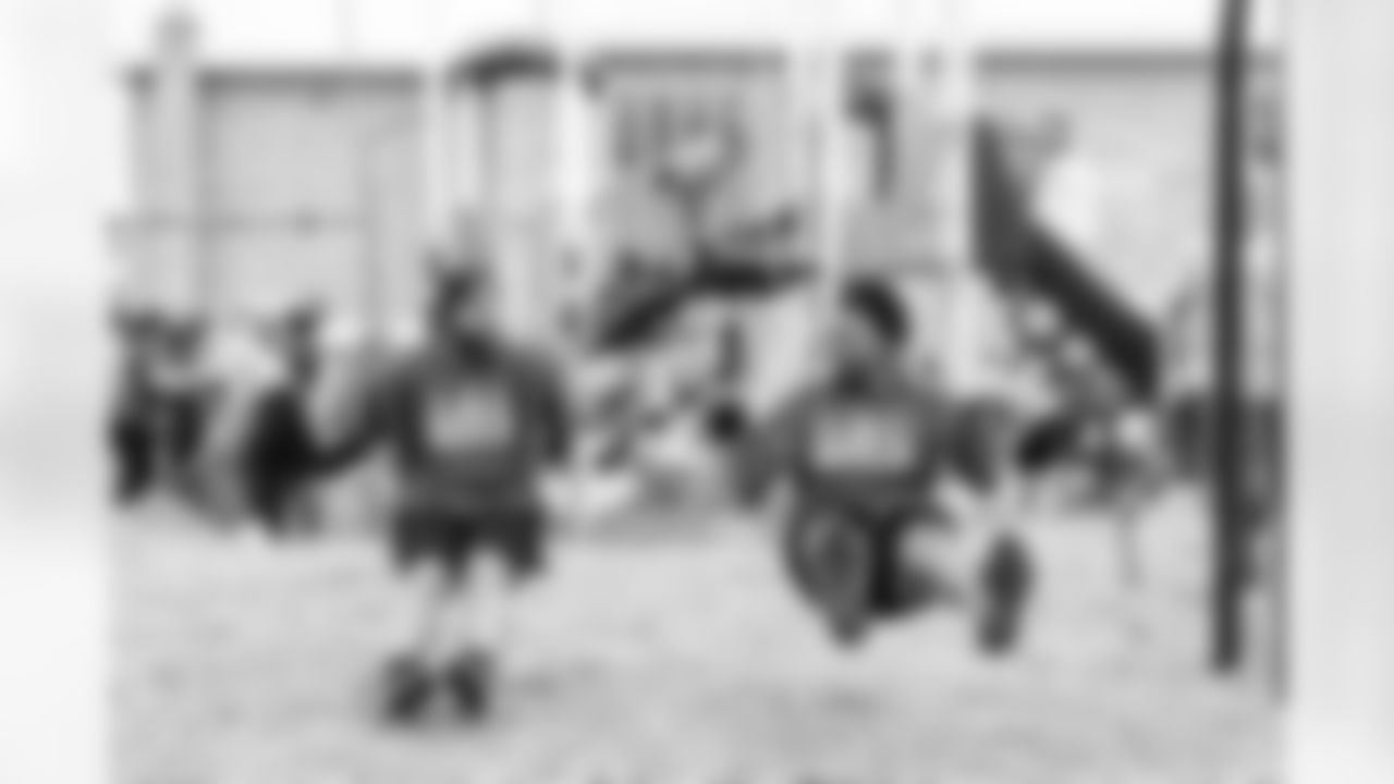 TE Drew Ogletree #85