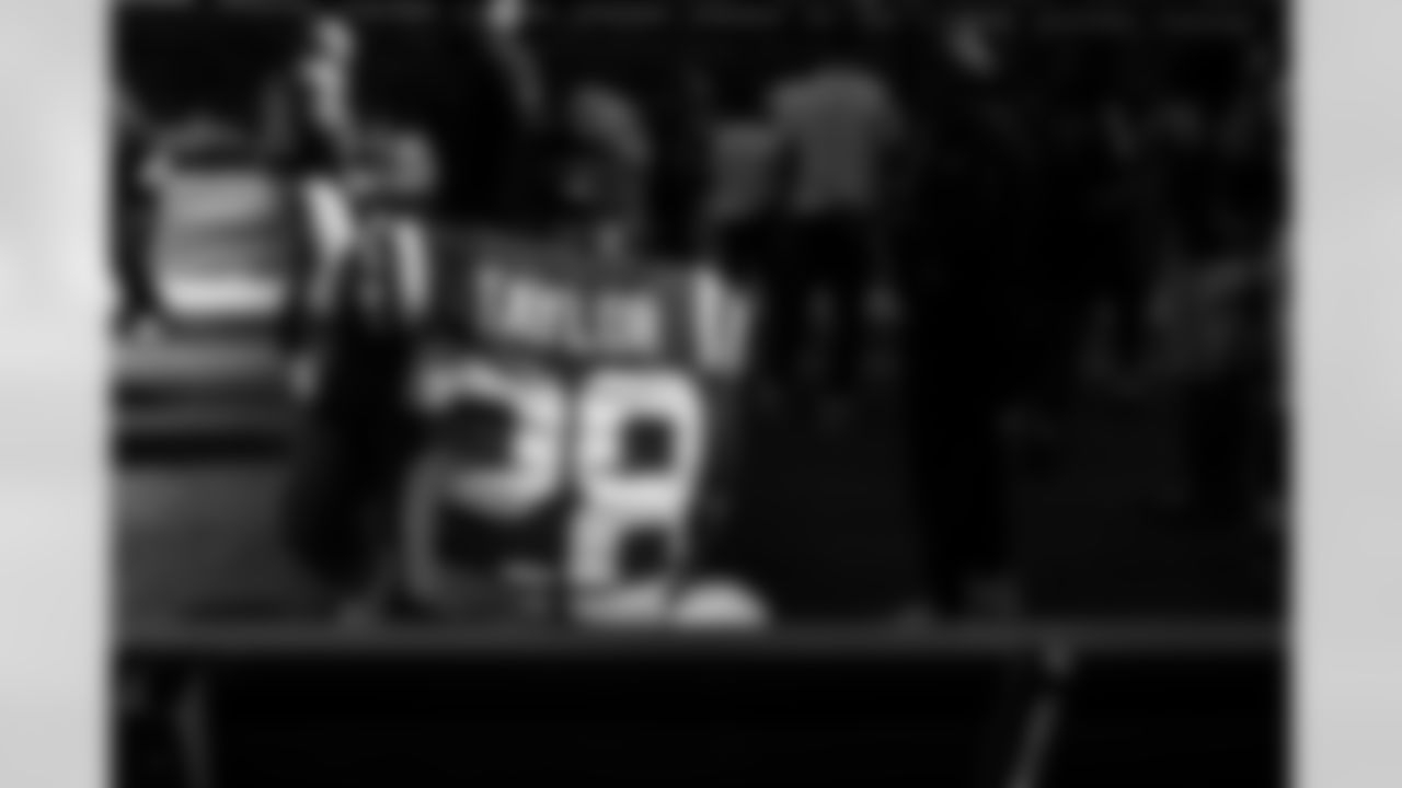 RB Jonathan Taylor #28