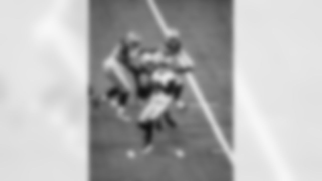 DE Tyquan Lewis #94