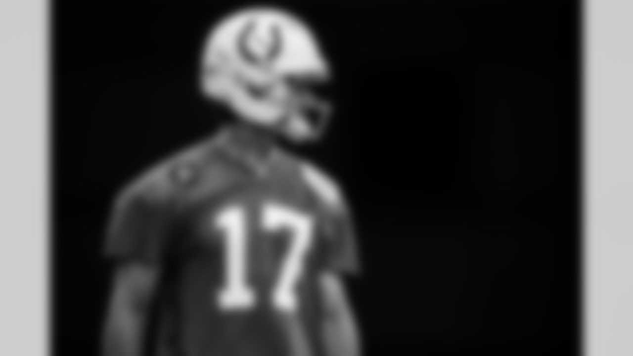 QB Daniel Jones #17