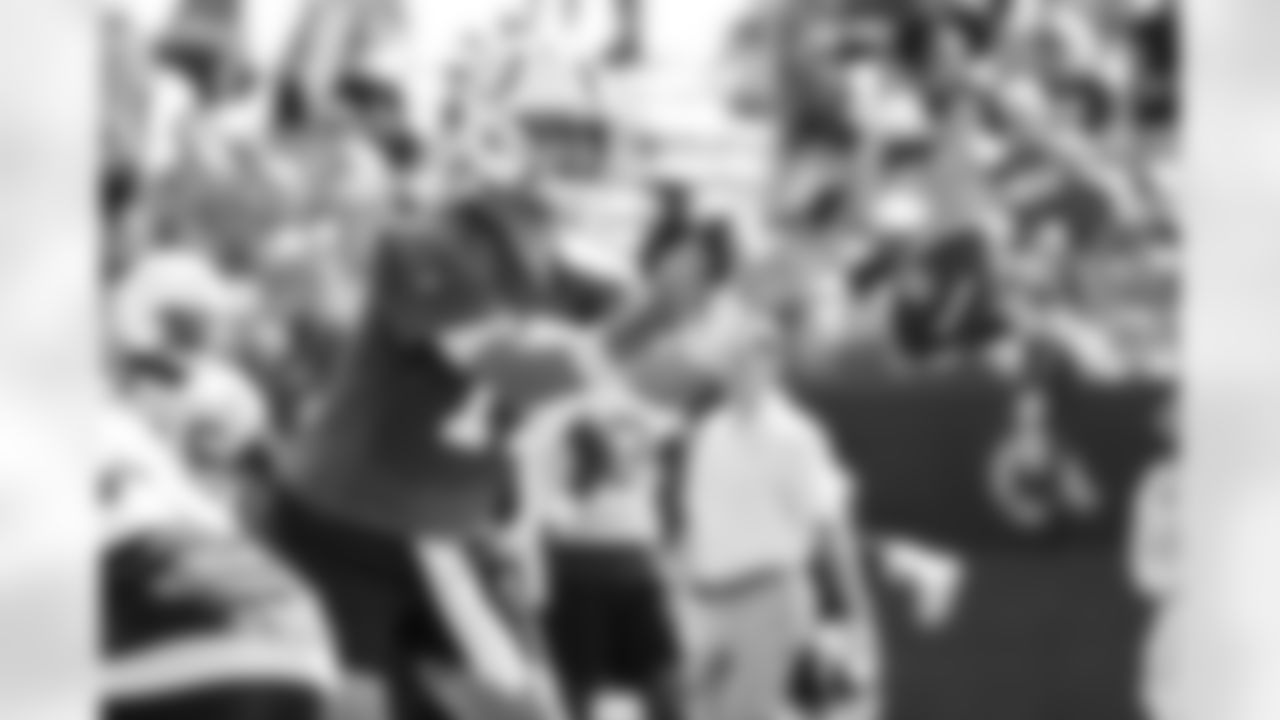 QB Daniel Jones #17