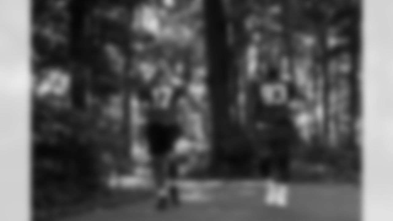 QBDaniel Jones#17 and DT Adam Gotsis #93