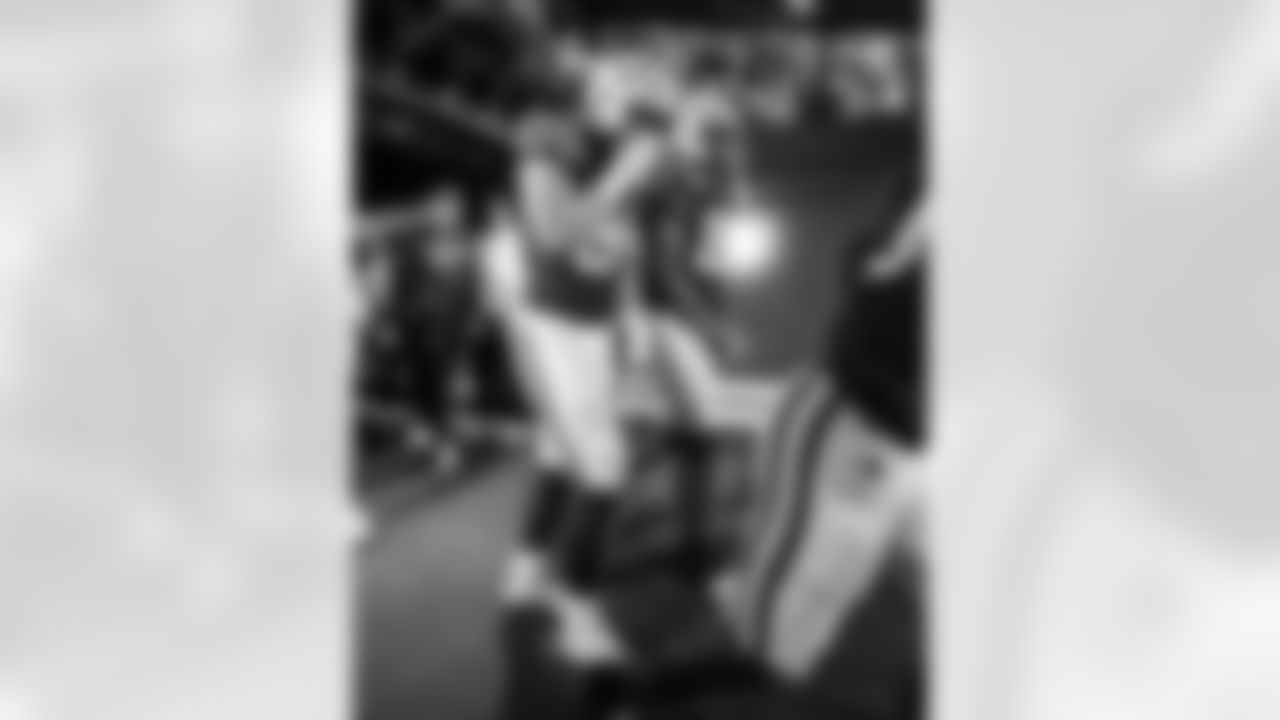 TE Tyler Warren #84 and TE Drew Ogletree #85