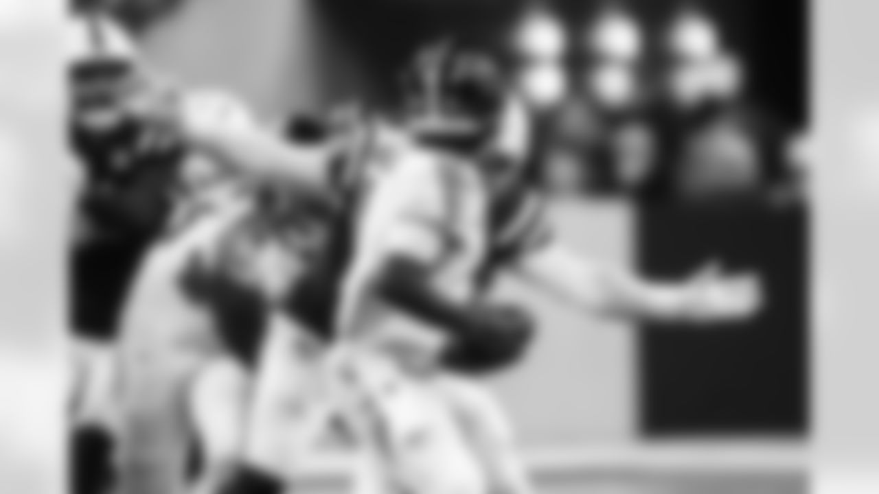 DT DeForest Buckner #99