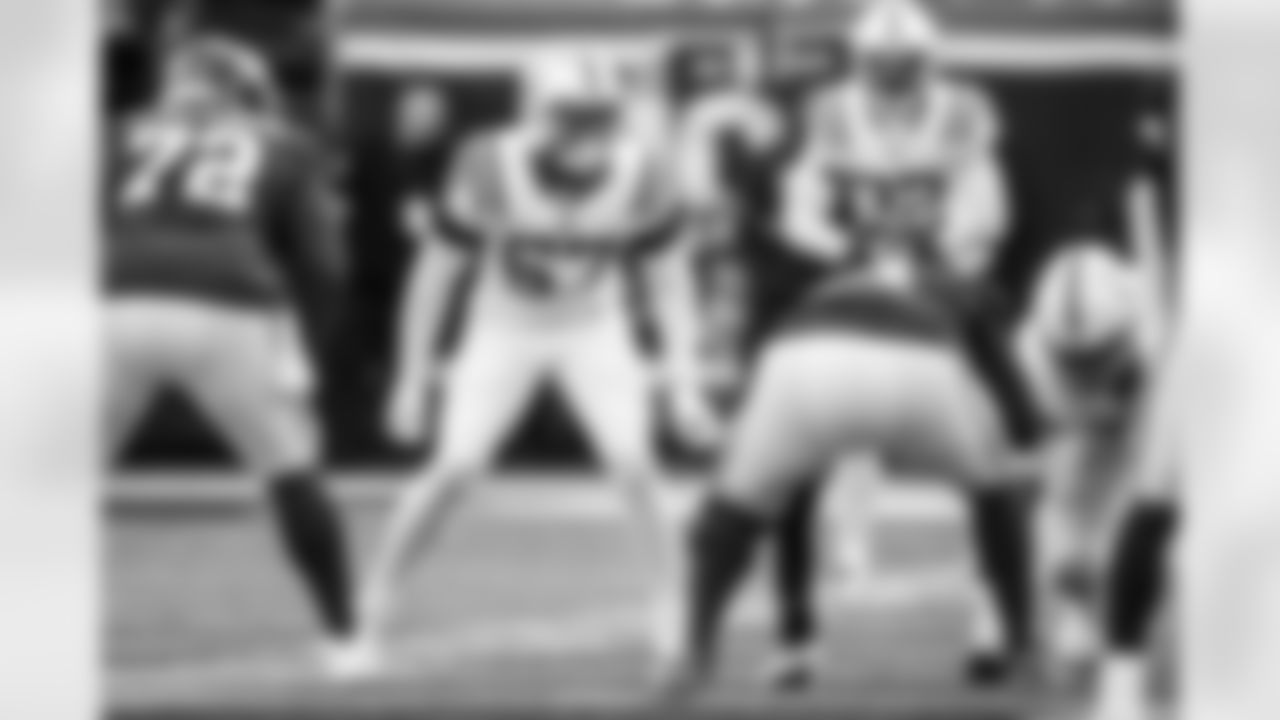 LB Jaylon Carlies #57