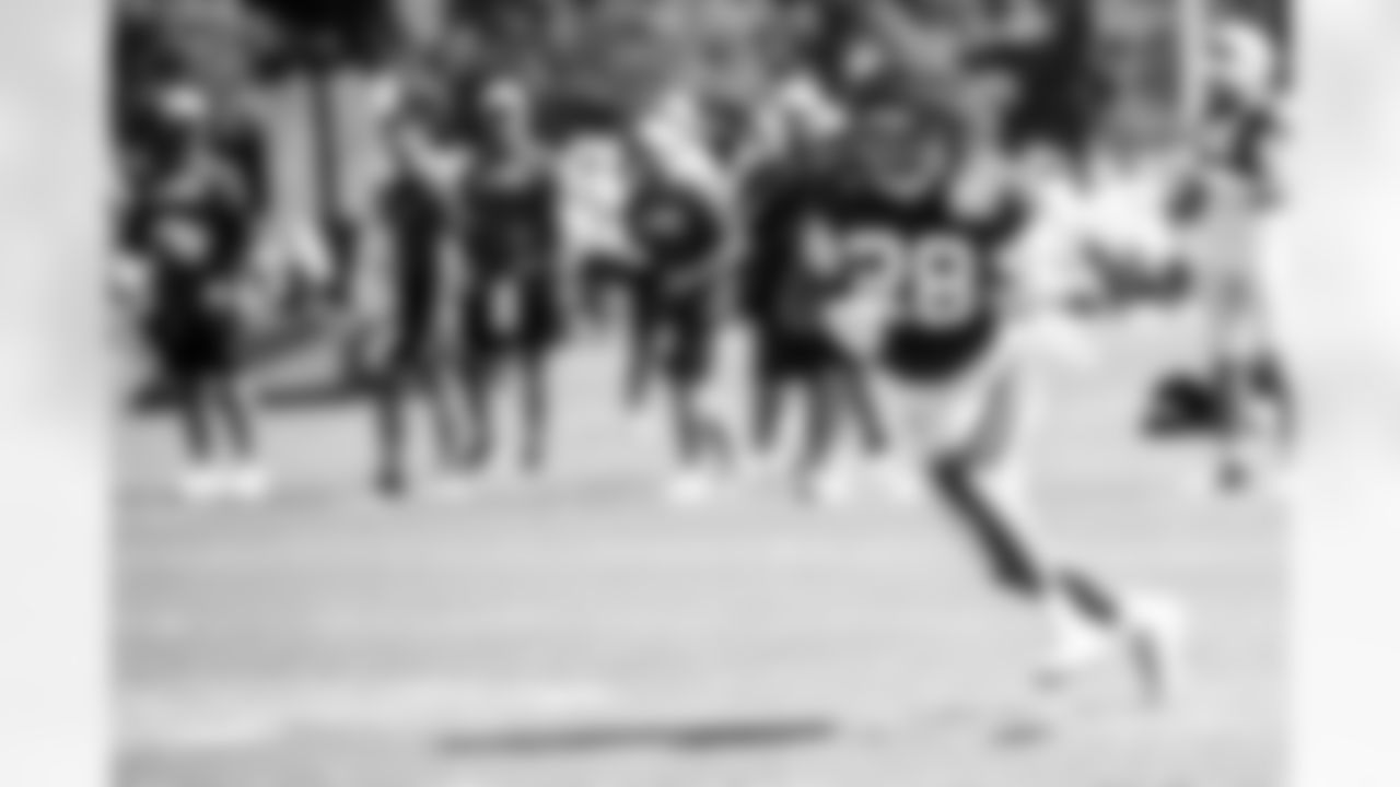 RB Jonathan Taylor #28