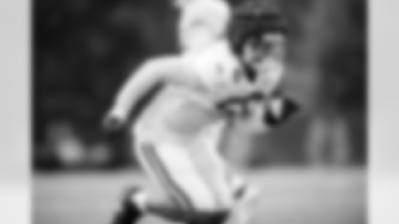 LB Austin Ajiake #58