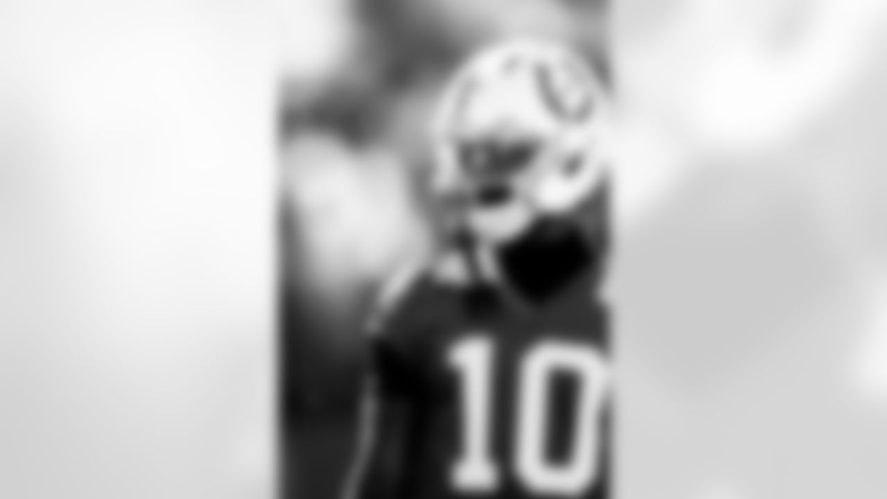 WR Adonai Mitchell #10