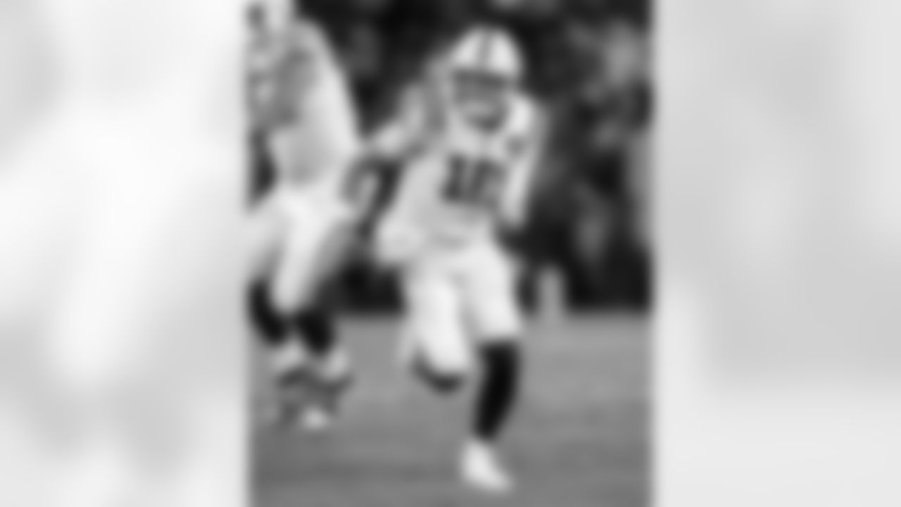 QB Riley Leonard #15
