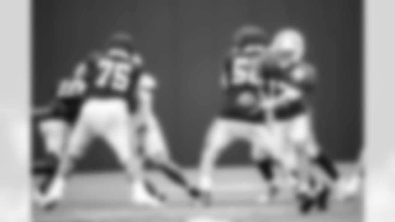 QB Daniel Jones #17