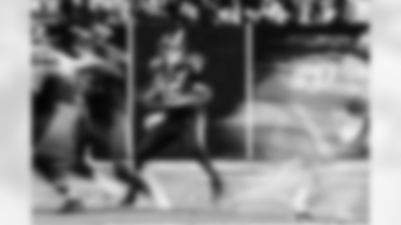 QB Riley Leonard #15