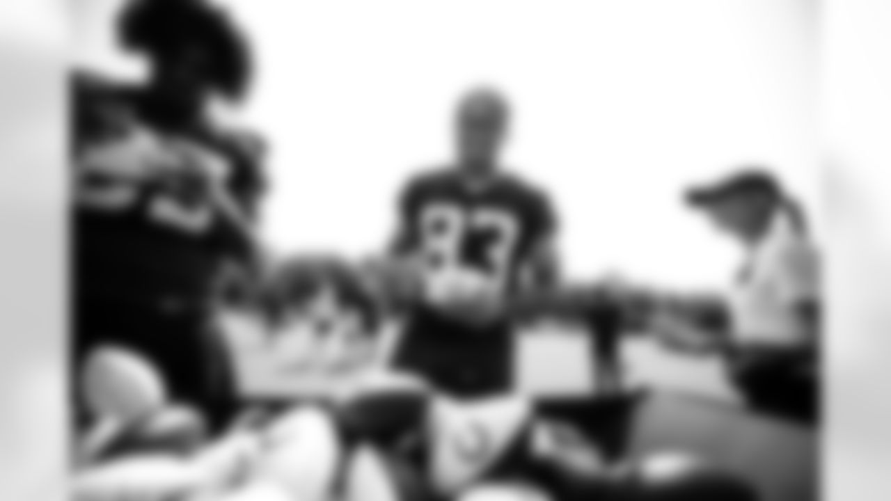 83 TE Kylen Granson, 85 TE Drew Ogletree