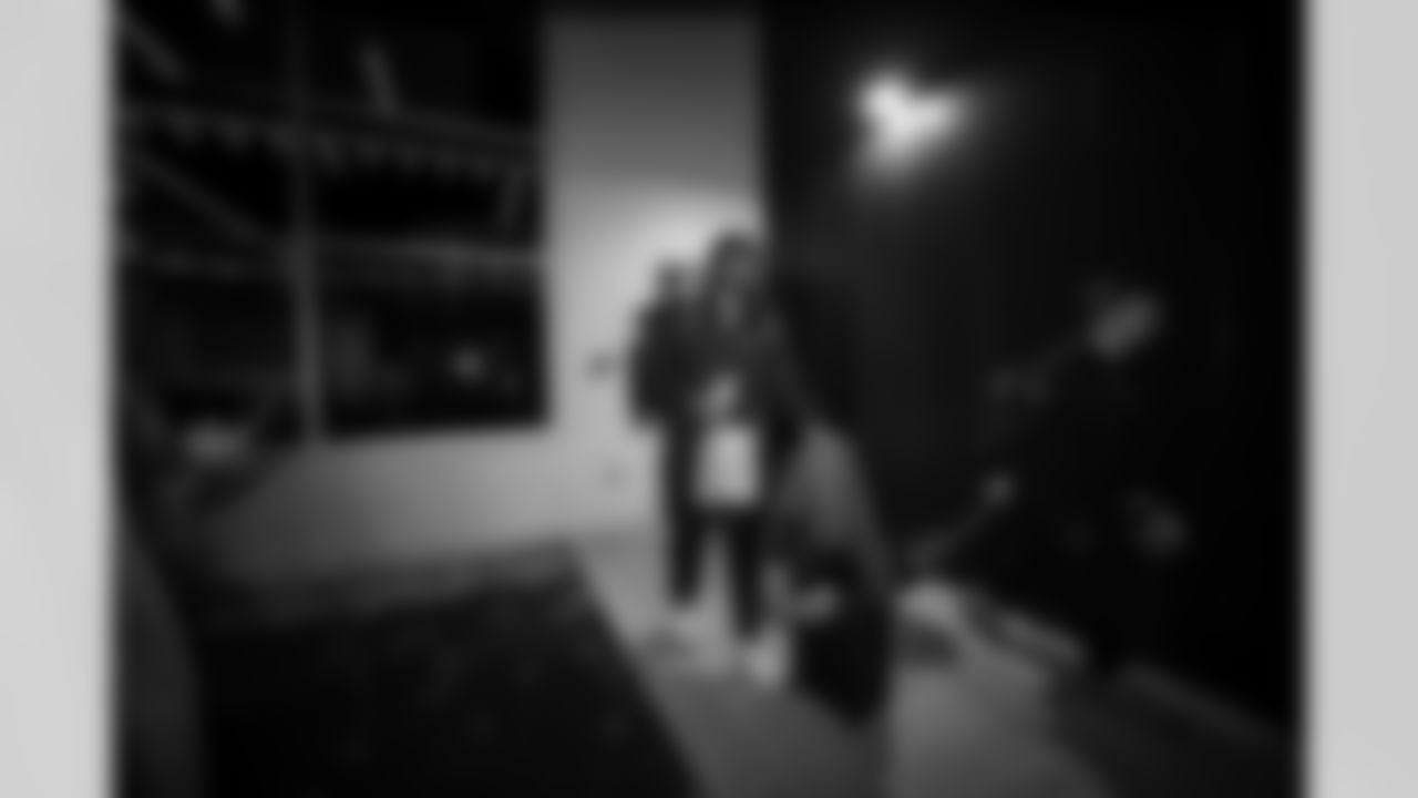 DE Durell Nchami #74