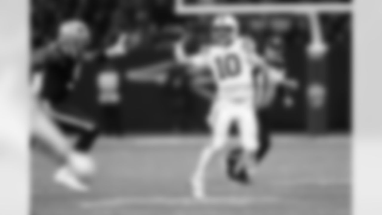 10 QB Gardner Minshew
