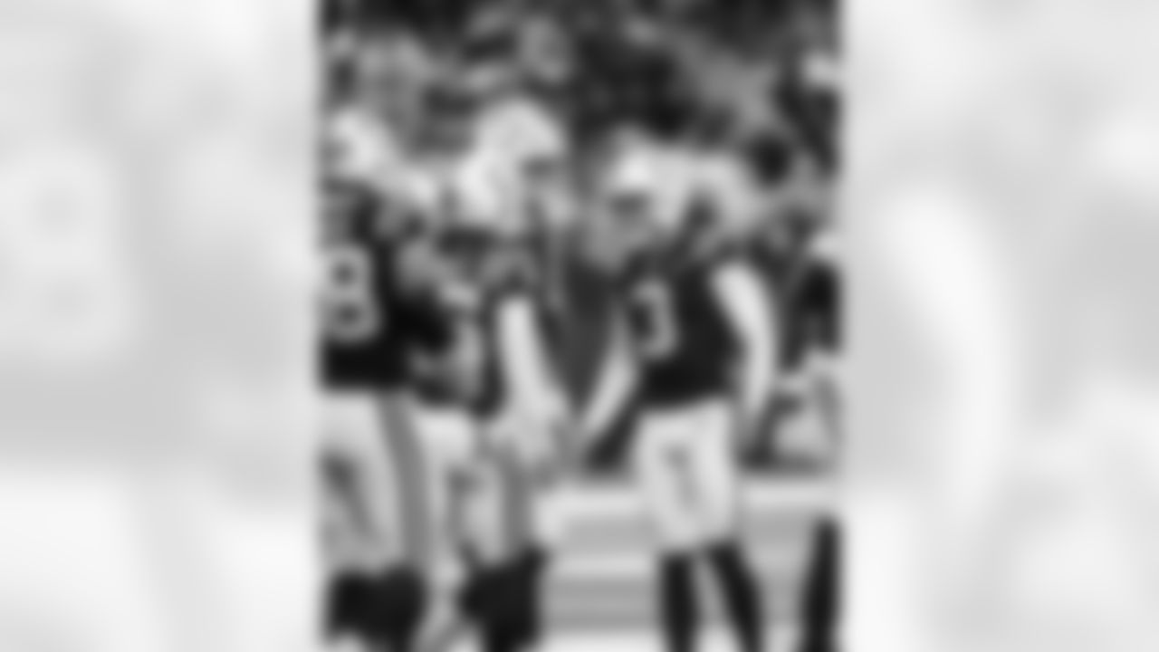 LS Luke Rhodes #46 and K Spencer Shrader #3