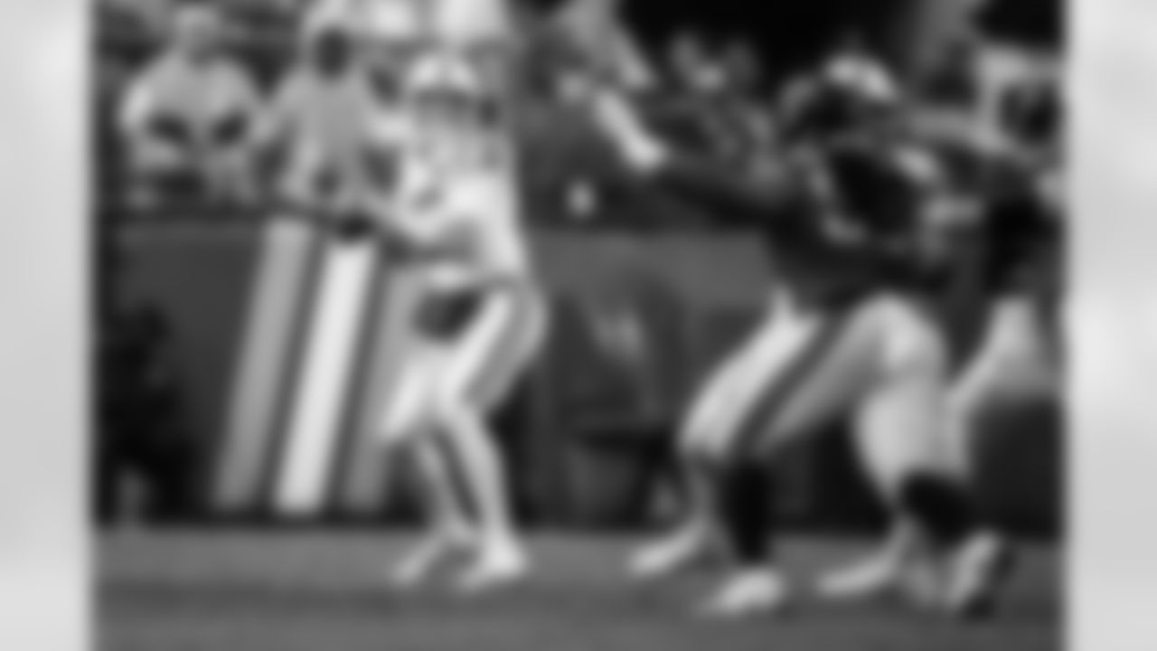 QB Riley Leonard #15