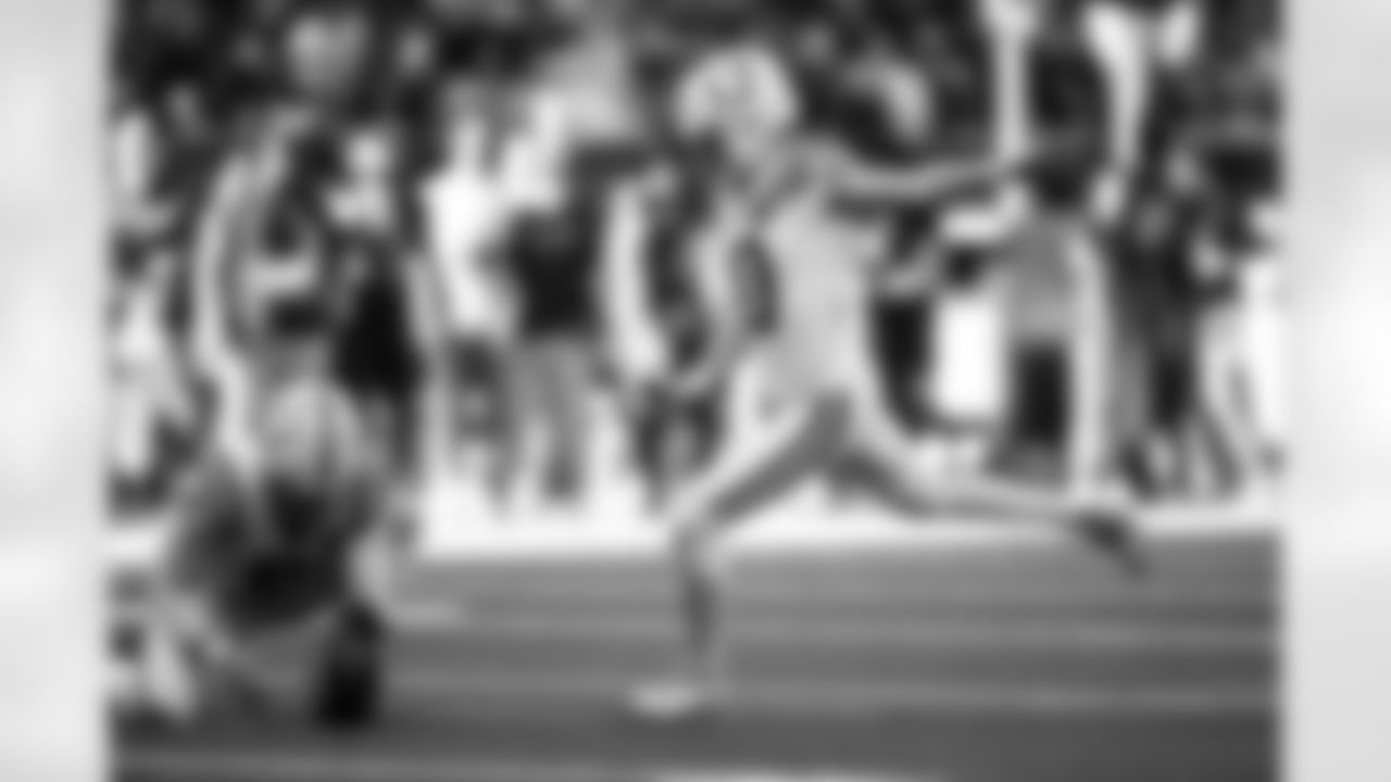 P Rigoberto Sanchez #8 and K Blake Grupe #10