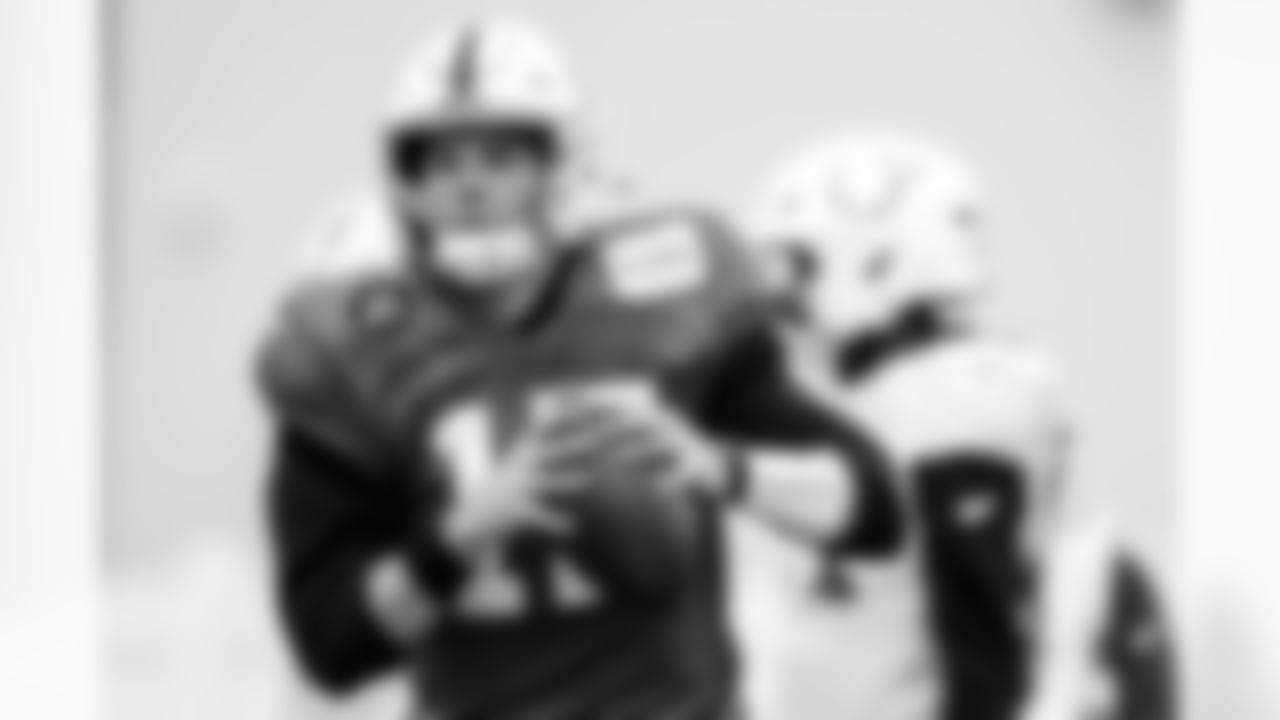 QB Riley Leonard #15