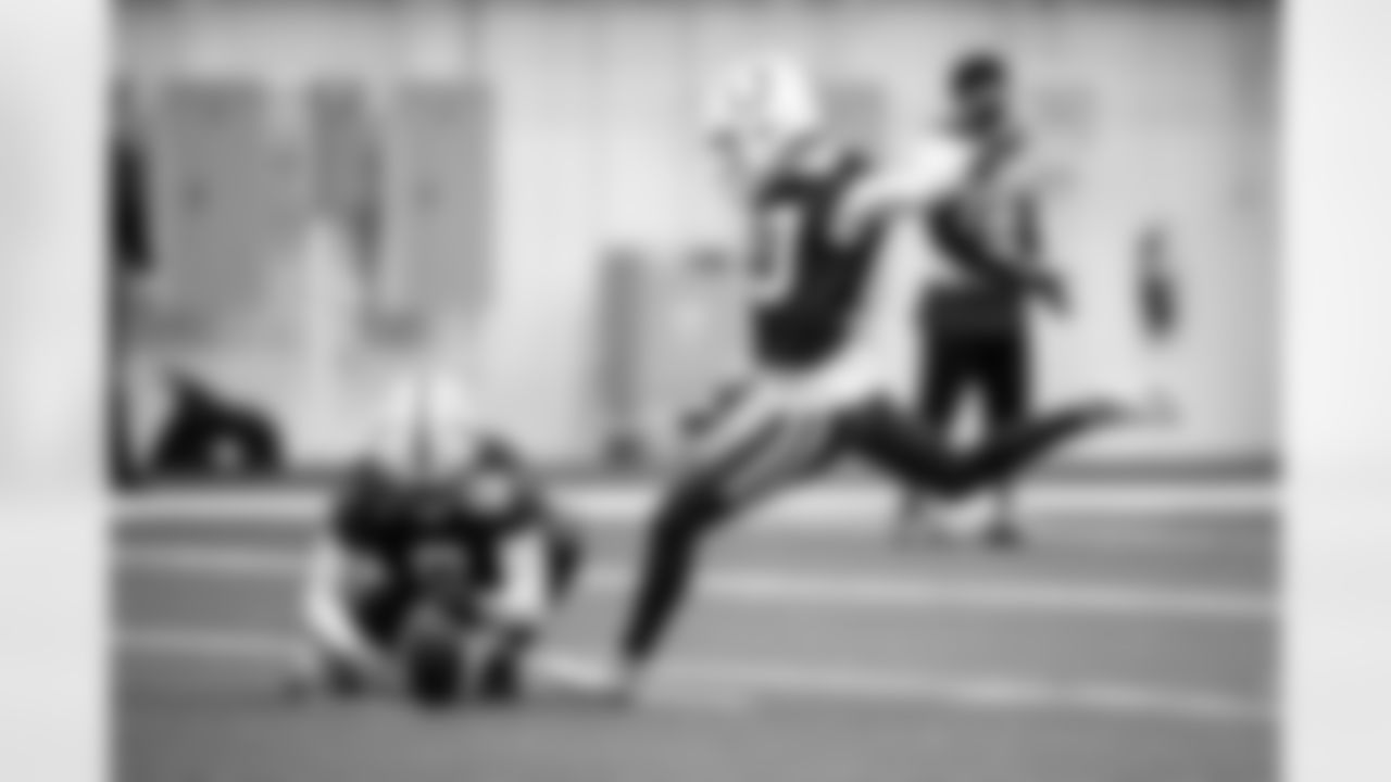 P Rigoberto Sanchez #8 and K Blake Grupe #10